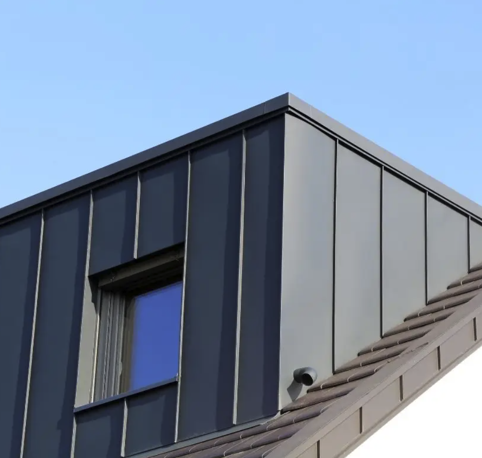 Le bardage : une solution esthétique et durable pour votre maison 4 Bardage en Zinc